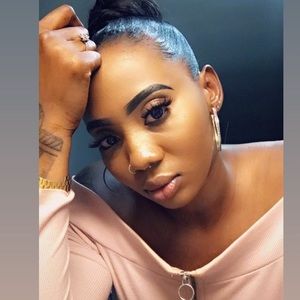 Meet your Posher, Denisha